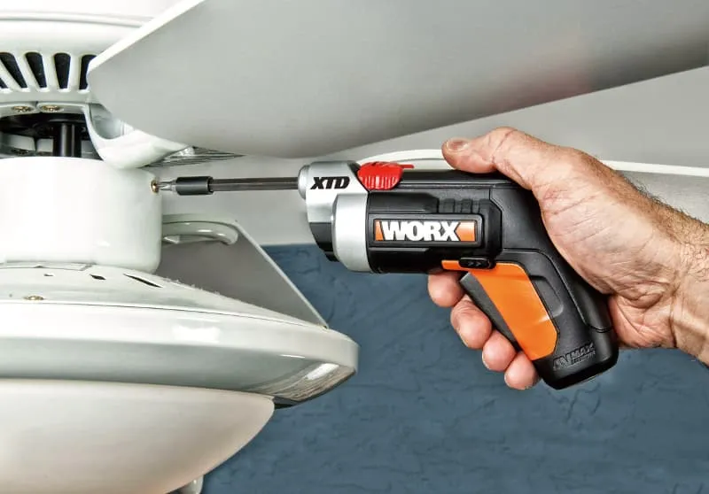 Отвертка WORX WX252 4V XTD аккумуляторная с набором бит 10 шт. — детальное фото